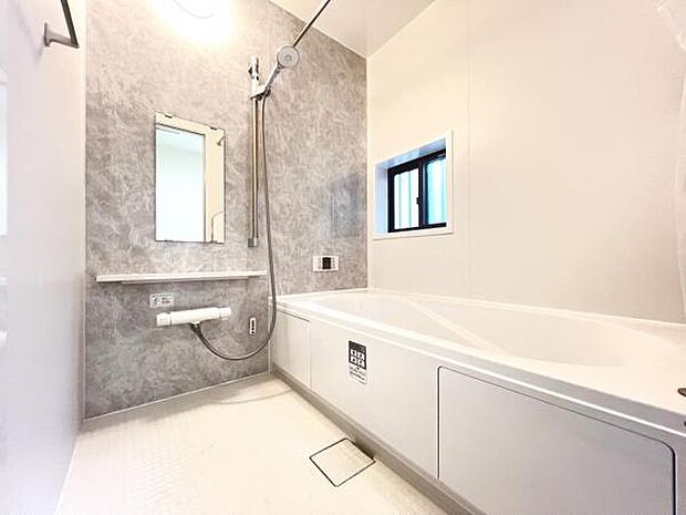 お風呂でほっとひといき。1日の疲れを癒しましょう。