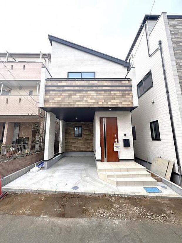 駐車場ももちろん完備しておりますのでお車所有の方にも心強いです。