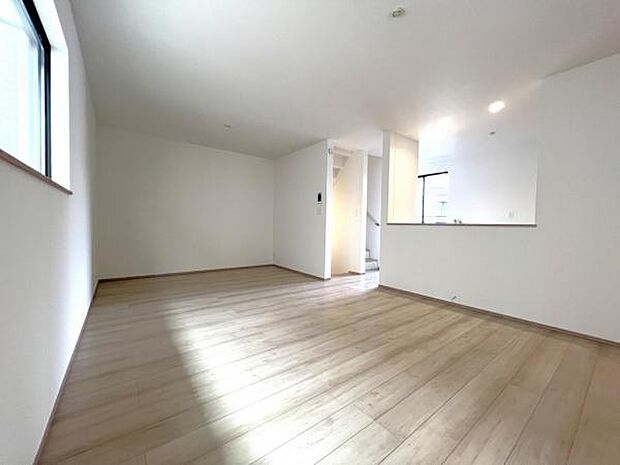 ご家族の温かい時間を演出するダイニングスペースです。