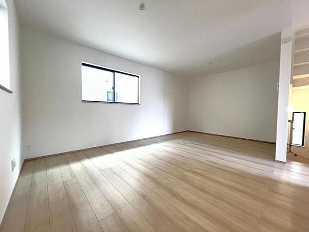 家族団らんの場所としてゆったりと居心地の良いリビングです。