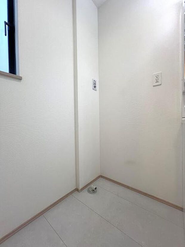 お天気を気にせずお洗濯ができ、室内干し可能です。