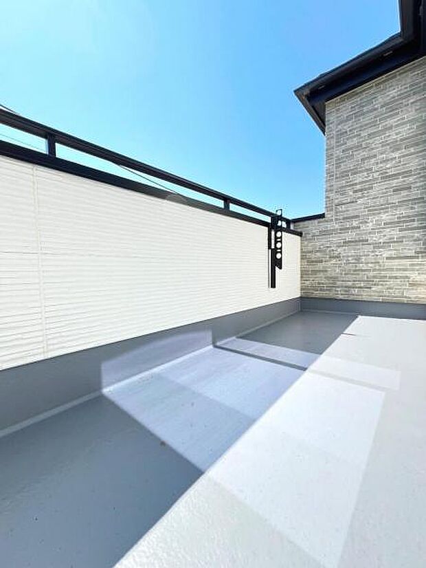 お洗濯ものを気持ち良く太陽の光で干せるのが嬉しいですね。