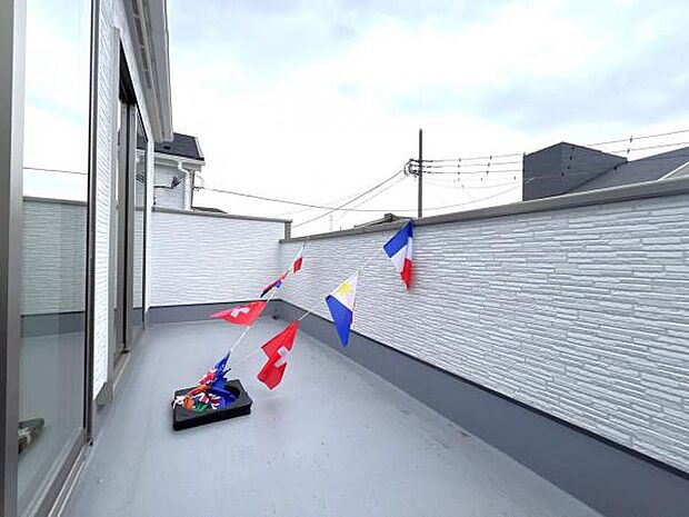 お洗濯ものを気持ち良く太陽の光で干せるのが嬉しいですね。