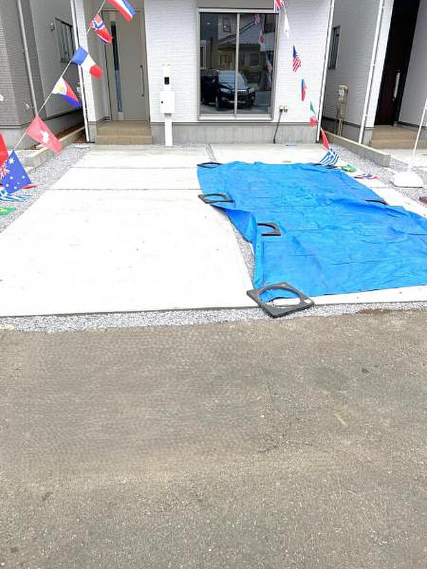 駐車スペース2台分ございます。