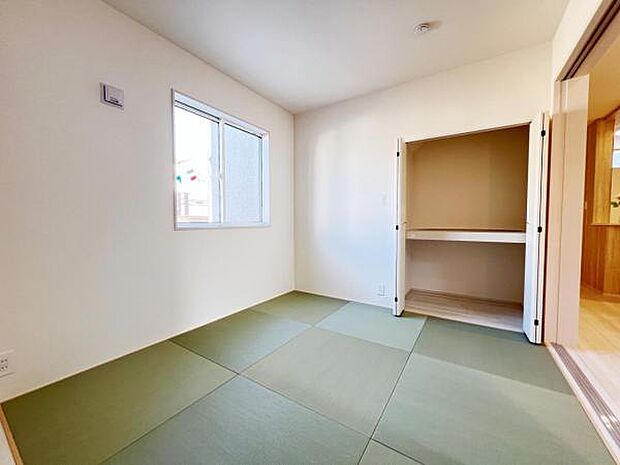 和室スペースです。畳のお部屋は寛げる空間ですね。