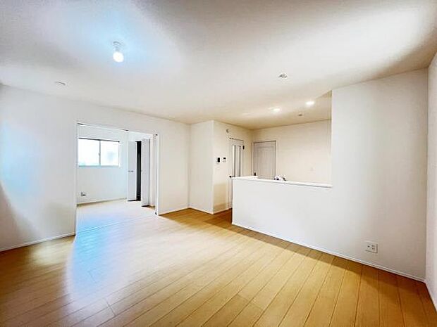 家族団らんの場所としてゆったりと居心地の良いリビングです。