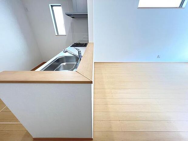 ご家族の温かい時間を演出するダイニングスペースです。