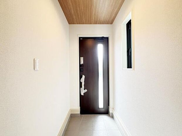 いつも気持ちよくご家族を迎えられる玄関です。