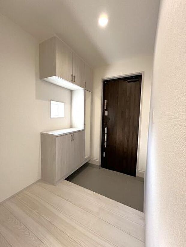 いつも気持ちよくご家族を迎えられる玄関です。