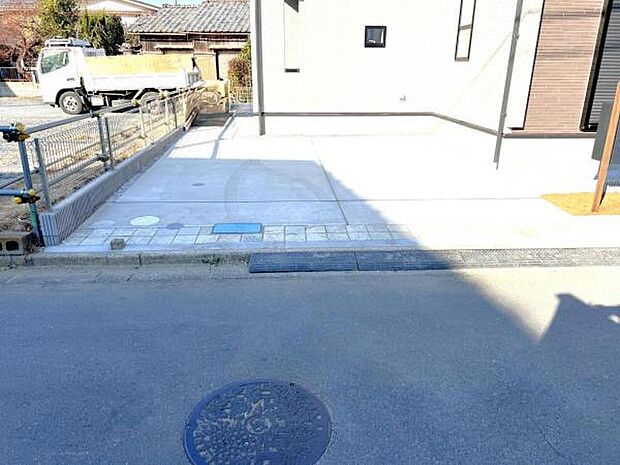 駐車スペース2台分ございます。