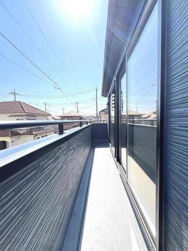 お洗濯ものを気持ち良く太陽の光で干せるのが嬉しいですね。