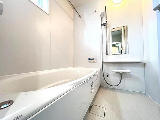 お風呂でほっとひといき。1日の疲れを癒しましょう。