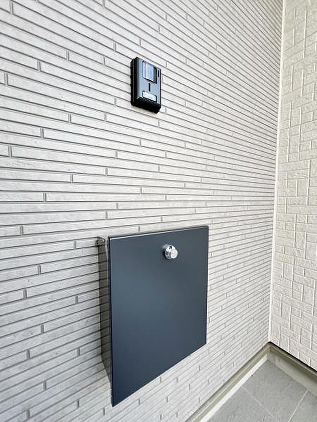 玄関ポスト