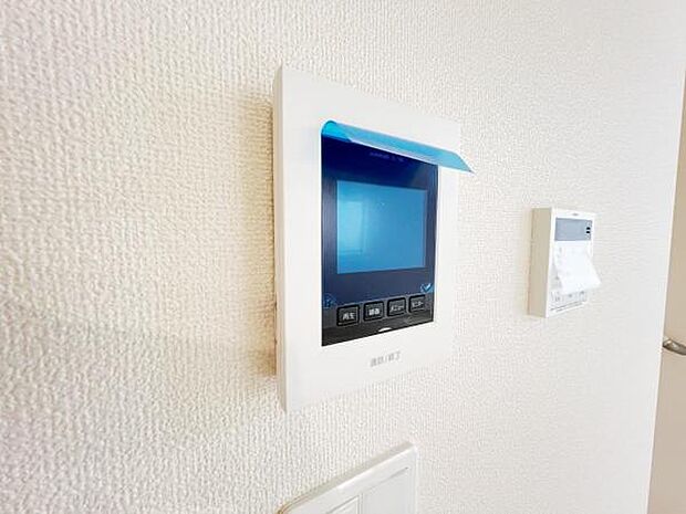 訪問者を確認できるTVモニター付きインターフォンです。