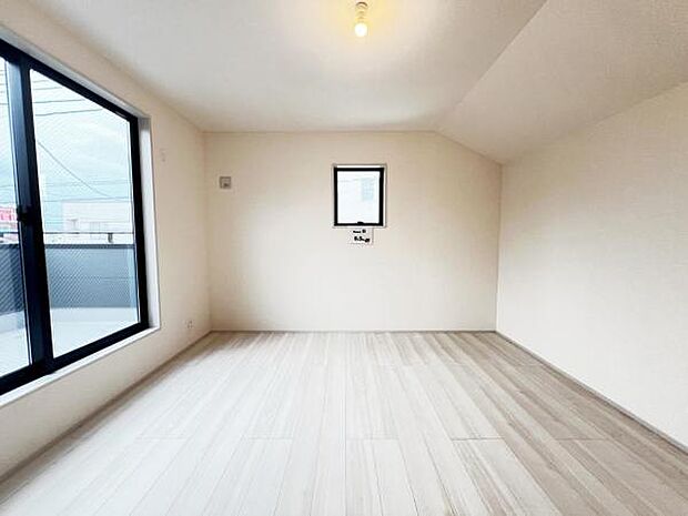 子供部屋にもちょうど良い大きさのお部屋です。