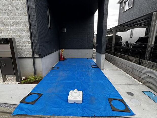 駐車場ももちろん完備しておりますのでお車所有の方にも心強いです。