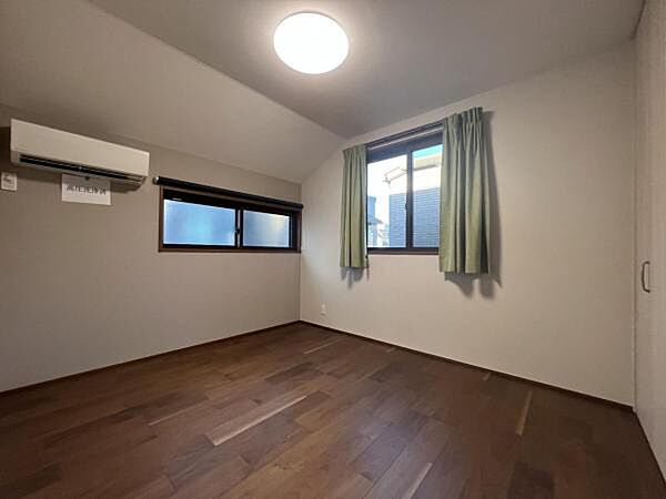 子供部屋にもちょうど良い大きさのお部屋です。