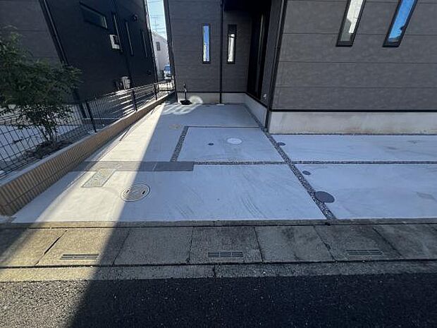 駐車場ももちろん完備しておりますのでお車所有の方にも心強いです。