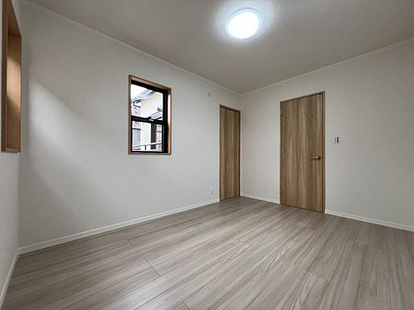 子供部屋にもちょうど良い大きさのお部屋です。