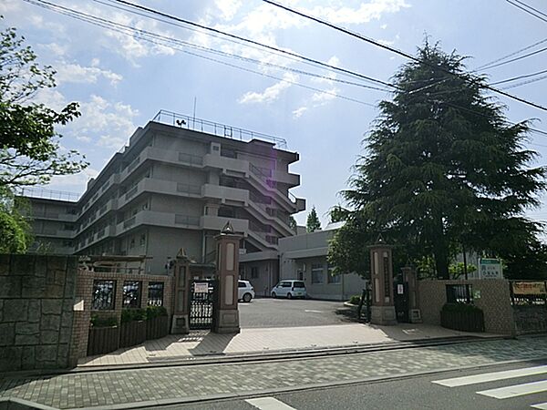さいたま市立 原山中学校まで約1000m（徒歩13分）