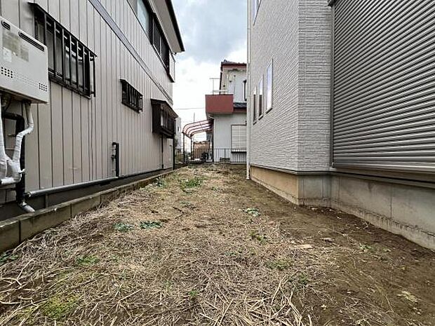 お庭があり開放感たっぷりです。季節のお花を楽しんだり、家庭菜園もお楽しみいただきます。