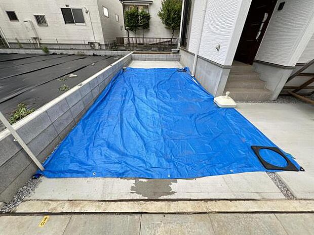 駐車場ももちろん完備しておりますのでお車所有の方にも心強いです。