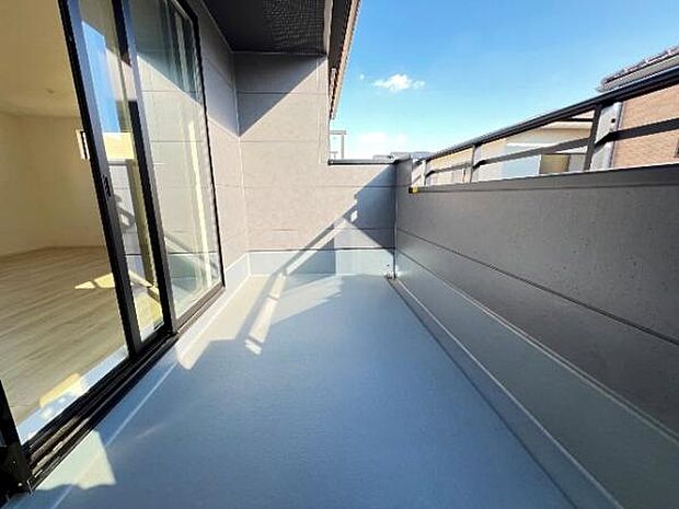 お洗濯ものを気持ち良く太陽の光で干せるのが嬉しいですね。