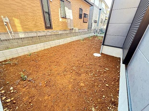 お庭スペースは、ガーデニングやお子様との外遊びなど多彩な用途でお楽しみいただけます。