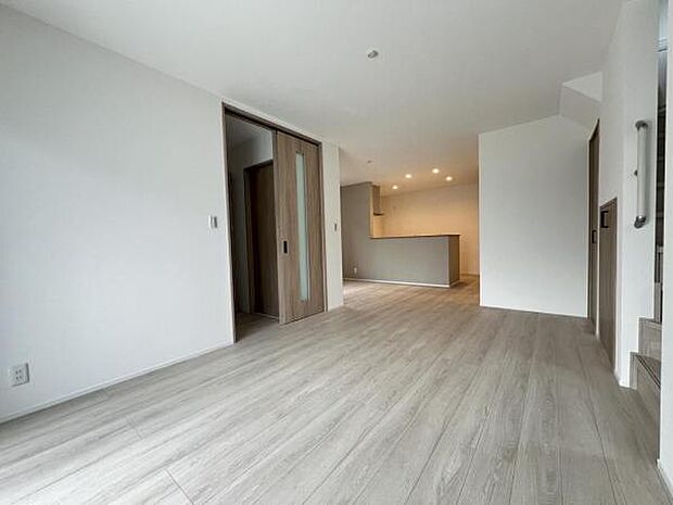 家族団らんの場所として、ゆったりと居心地の良いリビングです。