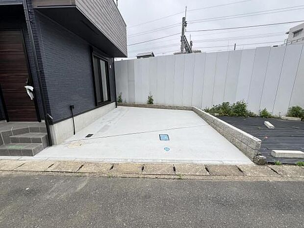 セカンドカーにも便利な駐車2台可能です。