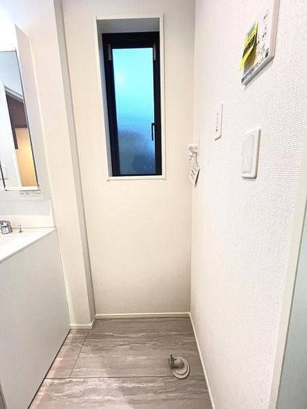 お天気を気にせずお洗濯ができ、室内干し可能です。