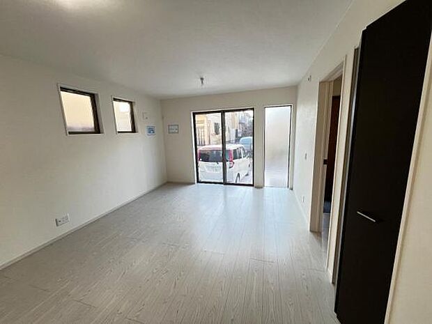 家族団らんの場所としてゆったりと居心地の良いリビングです。