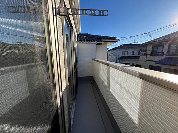お洗濯ものを気持ち良く太陽の光で干せるのが嬉しいですね。