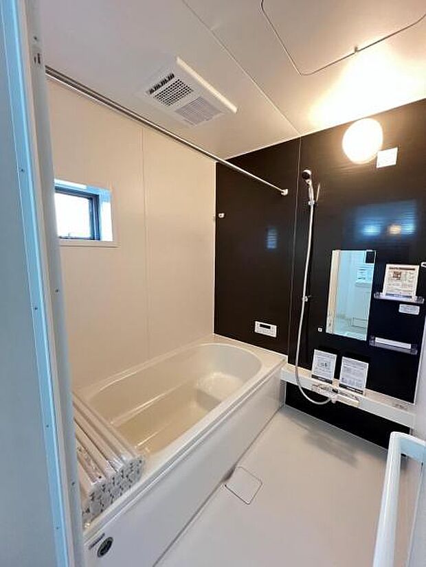 お風呂でほっとひといき。1日の疲れを癒しましょう。