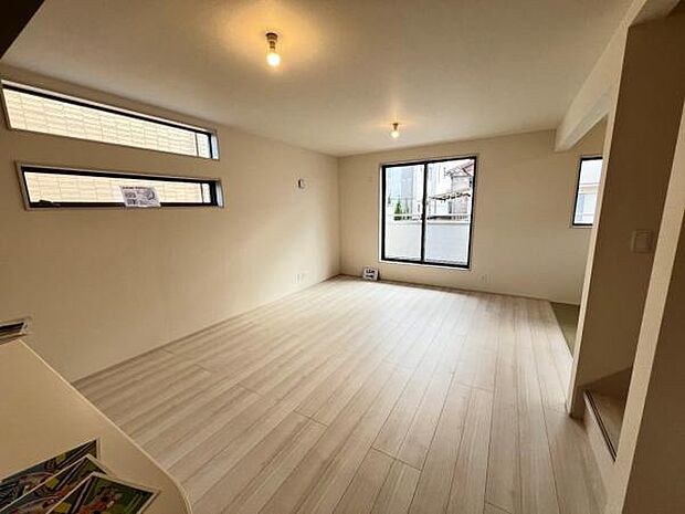 家族団らんの場所としてゆったりと居心地の良いリビングです。