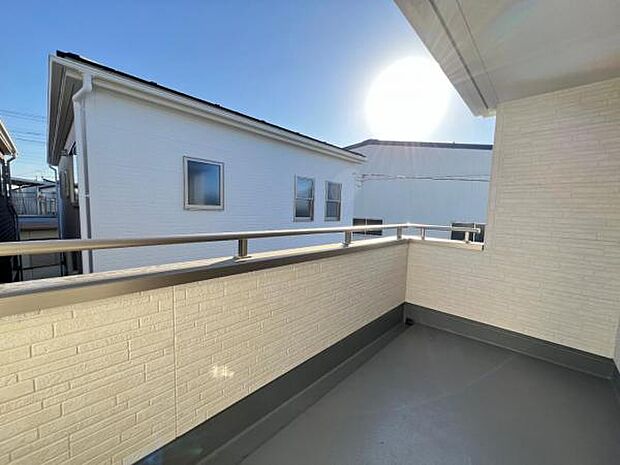 お洗濯ものを気持ち良く太陽の光で干せるのが嬉しいですね。