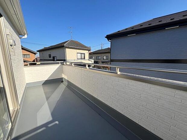 お洗濯ものを気持ち良く太陽の光で干せるのが嬉しいですね。