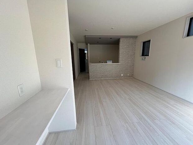 家族団らんの場所としてゆったりと居心地の良いリビングです。