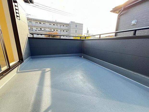 お洗濯ものを気持ち良く太陽の光で干せるのが嬉しいですね。