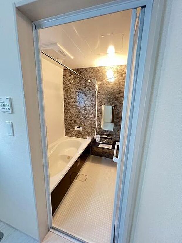 お風呂でほっとひといき。1日の疲れを癒しましょう。