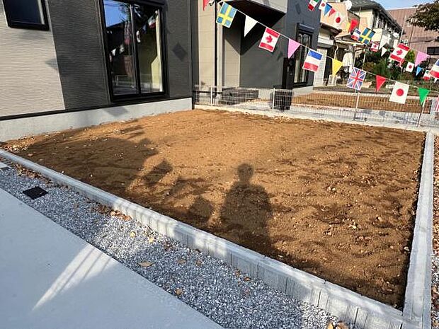 お庭スペースは、ガーデニングやお子様との外遊びなど多彩な用途でお楽しみいただけます。