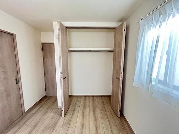 各部屋クローゼットが付いてます