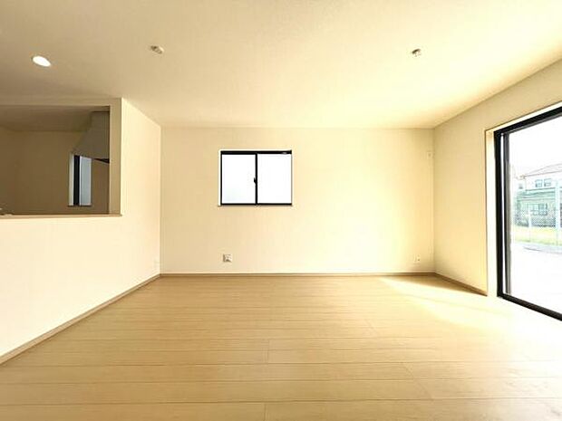 家族団らんの場所としてゆったりと居心地の良いリビングです。