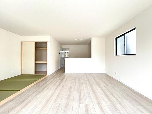 タタミコ−ナーです