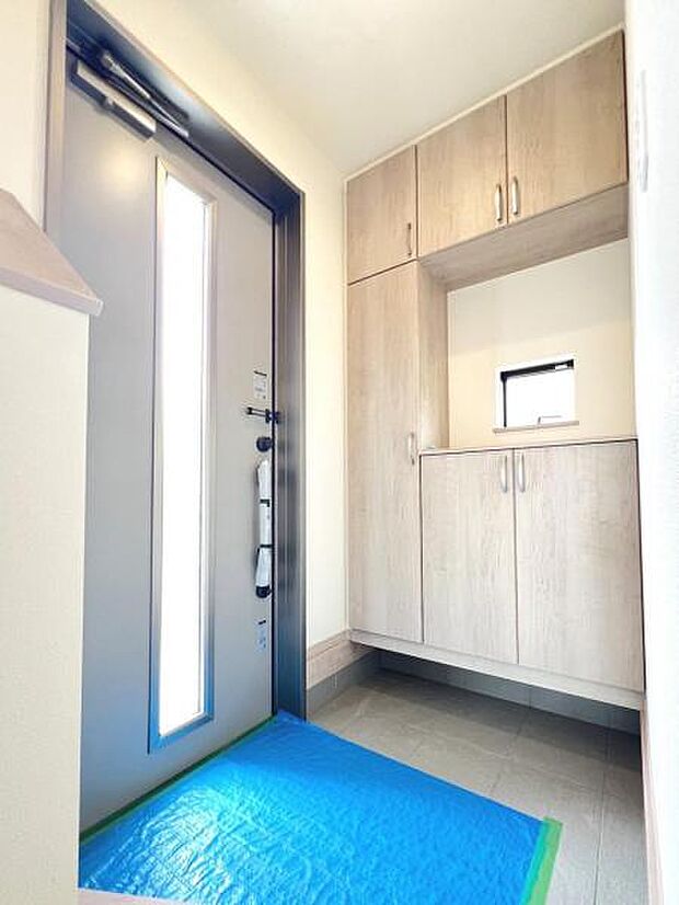 いつも気持ちよくご家族を迎えられる玄関です。