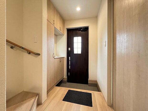 いつも気持ちよくご家族を迎えられる玄関です。