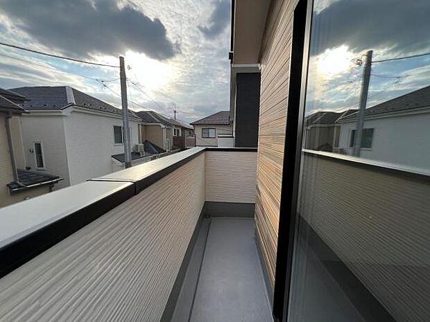 お洗濯ものを気持ち良く太陽の光で干せるのが嬉しいですね。