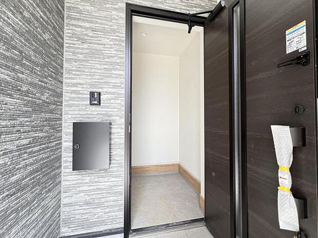 いつも気持ちよくご家族を迎えられる玄関です。