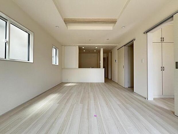 家族団らんの場所としてゆったりと居心地の良いリビングです。