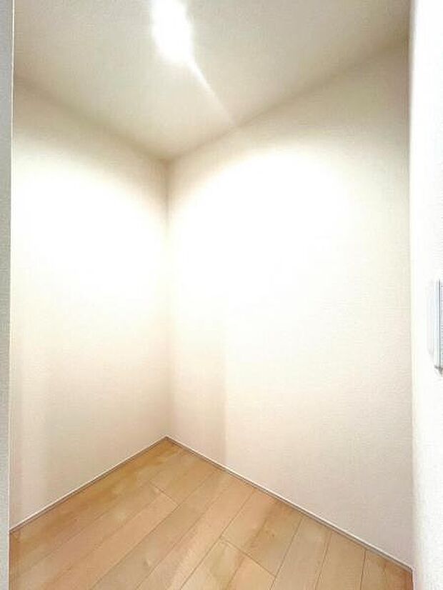 玄関ホールにファミリークロークを装備。使い方はあなた次第です。